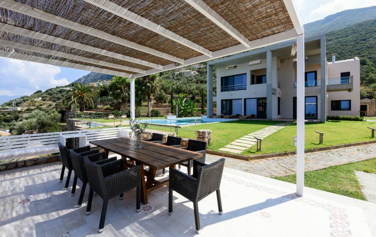 Landmark - Ορόσημο Verga Kalamata Exterior photo
